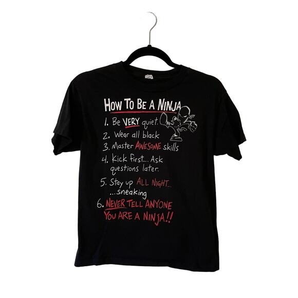Pacific M short sleeve t-shirt How to Be a Ninja casual graphic black white - Picture 1 of 7